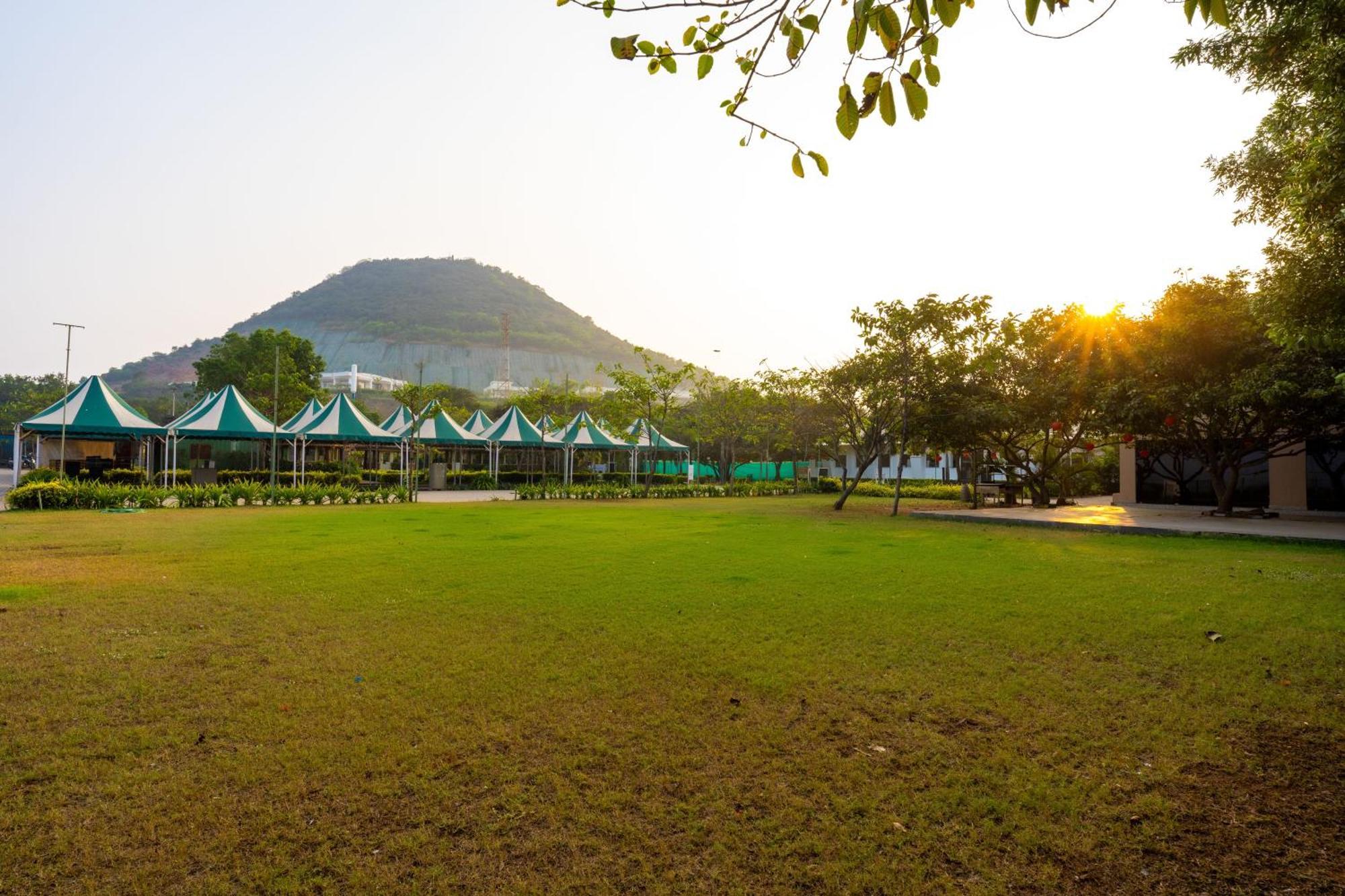 Shore Front Resort Visakhapatnam Extérieur photo
